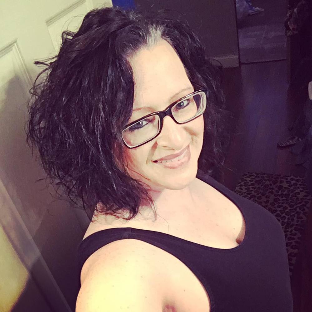 Meet your Posher, Crystal
